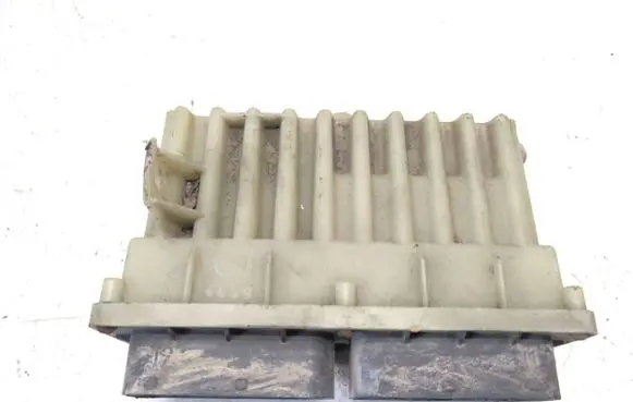 Opel Zafira A Fan control module 24410130