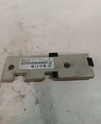 BMW 3 E90 E91 Aerial antenna amplifier 213675