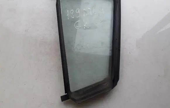 Mazda 3 I Rear vent window glass 