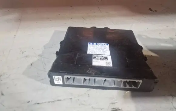 Toyota Prius+ (ZVW40) Comfort/convenience module 8998147650