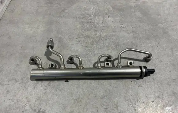 BMW 7 G11 G12 Fuel main line pipe 8601017