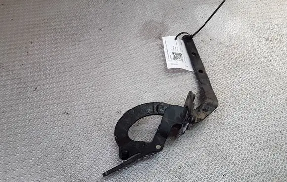 Volvo V70 Tailgate/trunk/boot hinge