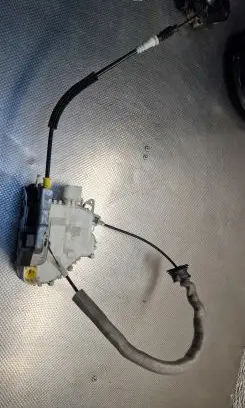 Audi Q3 8U Front door lock 8J1837015F