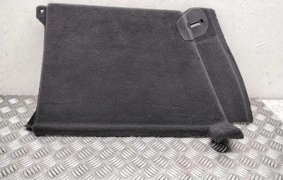 Trunk/boot lower side trim panel