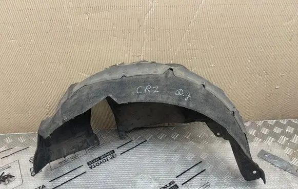 Rear arch fender liner splash guards