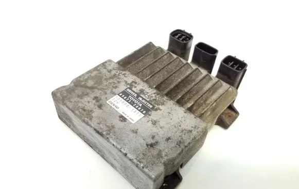 Toyota Avensis T250 Fuel injection control unit/module 1310001371 8987120070