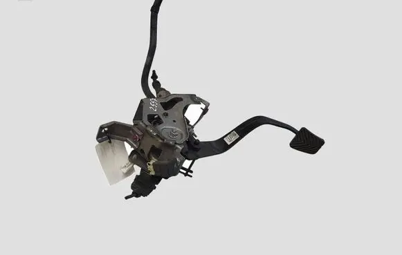 Hyundai i40 Clutch pedal 328023Z200