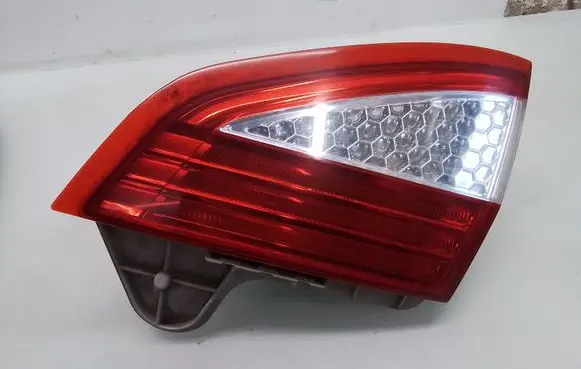 Ford Mondeo MK IV Tailgate rear/tail lights