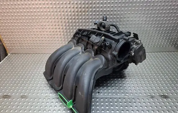 BMW 1 E81 E87 Intake manifold S27705480 7544513