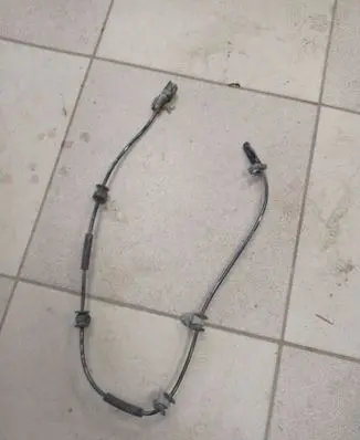 Tesla Model Y ABS brake wheel speed sensor 0265011597 118876100A 118876100
