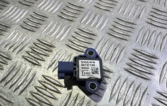 Volvo V50 Airbag deployment crash/impact sensor 30737140