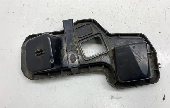 Audi A6 S6 C5 4B Headlight/headlamp dust cover 14846700