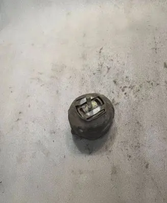 Audi A8 S8 D2 4D Gearbox mount 4d0399151