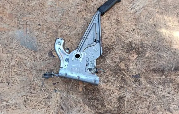 Opel Astra J Handbrake/parking brake lever assembly 13351282