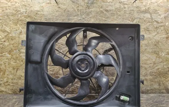 Hyundai Tucson LM Radiator cooling fan shroud