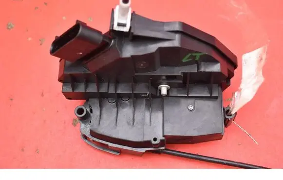 Volvo V60 Rear door lock 31301742