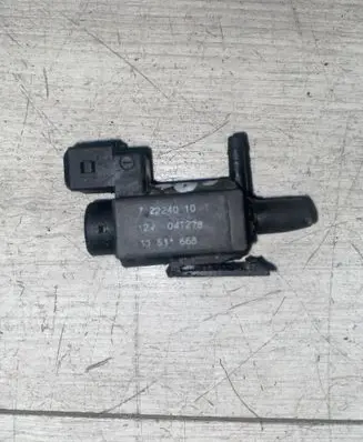 Volvo S80 Turbo solenoid valve 30611668 72224010 04T278