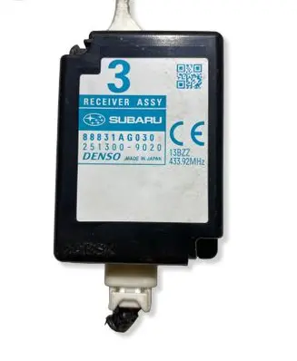 Subaru Outback Antenna control unit 88831AG030 2513009020