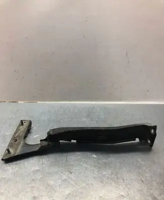 Audi A5 Sportback 8TA Fender mounting bracket 8T0821136G
