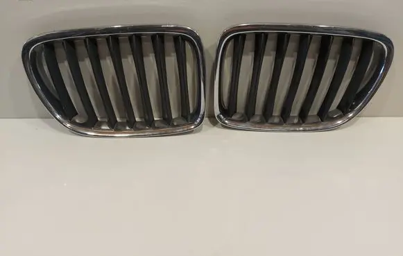 BMW X1 E84 Front bumper upper radiator grill 2993308 2993307