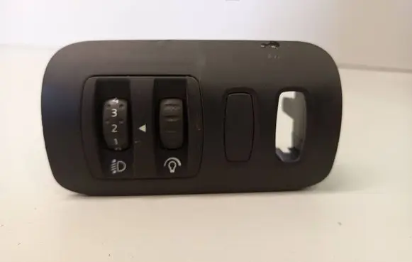 Renault Megane II Headlight level height control switch 88020001