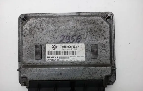 Volkswagen Polo Engine control unit/module 03E906033R 5WP4422402