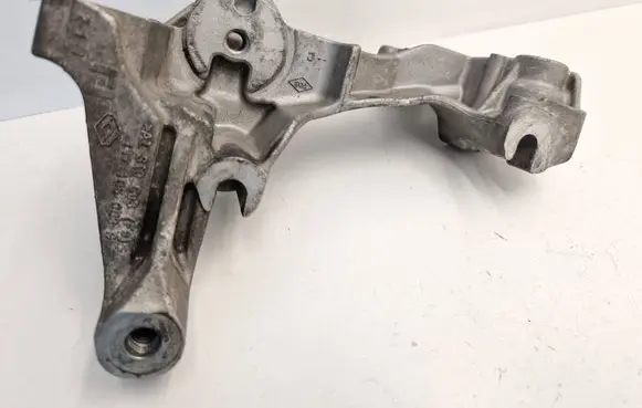 Renault Captur Generator/alternator bracket 117108063R