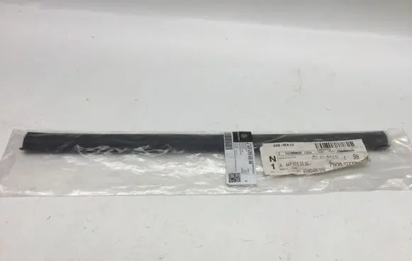 Mercedes-Benz Vito Viano W447 Rubber seal rear door window/glass A4476730300