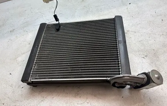 Toyota Yaris Air conditioning (A/C) expansion valve MF4475003070