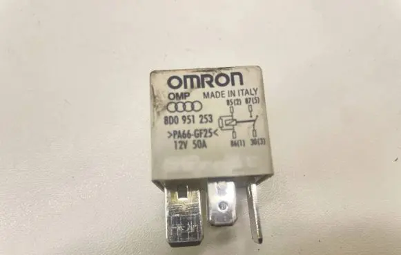 Audi A6 S6 C5 4B Other relay 8D0951253