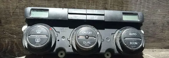Skoda Octavia Mk2 (1Z) Climate control unit 8974147100