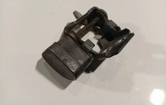 Citroen C5 Rear door lower hinge