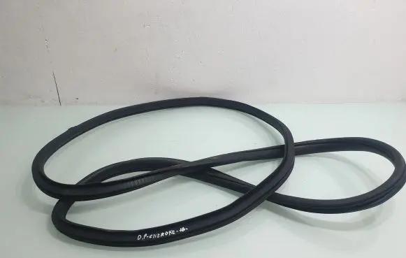 Jeep Grand Cherokee Front door rubber seal
