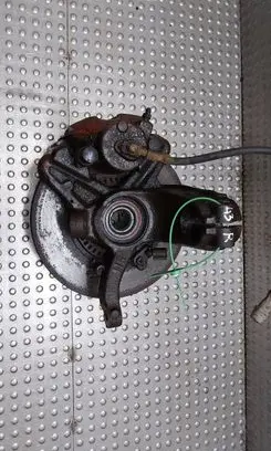 Front wheel hub spindle knuckle