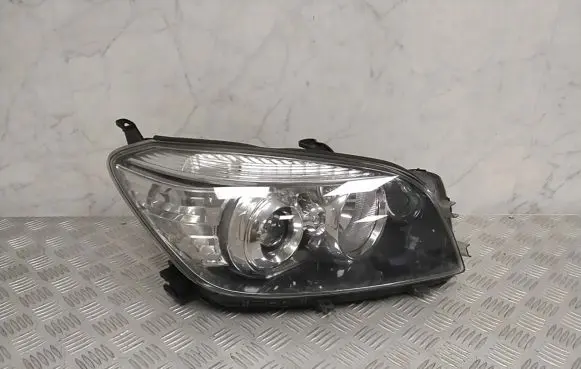 Toyota RAV 4 (XA30) Headlight/headlamp 8113042360