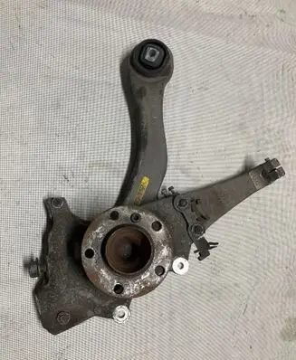 BMW 7 F01 F02 F03 F04 Front wheel hub spindle knuckle