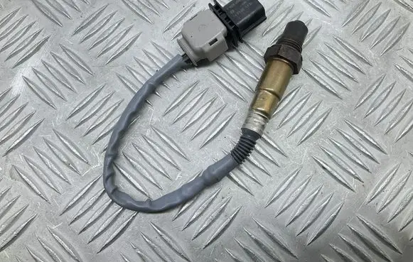 Audi A4 S4 B8 8K Lambda probe sensor 07L906262S