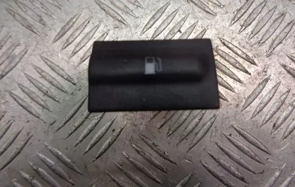 Skoda Octavia Mk1 (1U) Fuel tank opening switch 