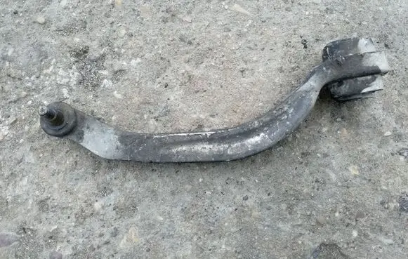 Volkswagen PASSAT B5.5 Front lower control arm/wishbone