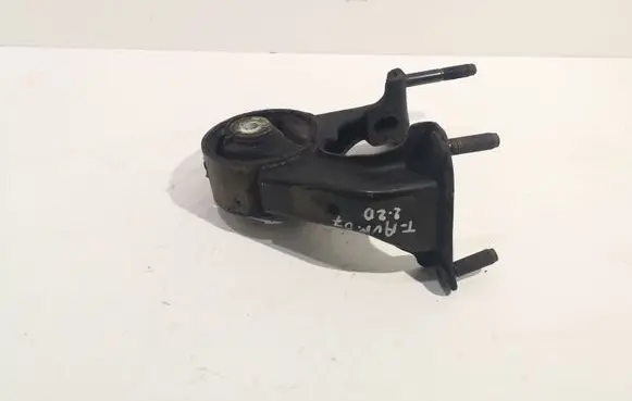Toyota Avensis T250 Engine mount bracket