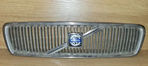 Front bumper upper radiator grill