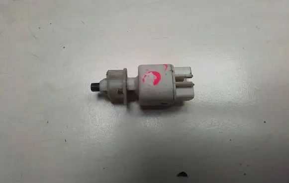 Toyota Avensis Verso Brake pedal sensor switch