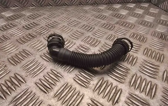 Volkswagen PASSAT B8 Breather hose/pipe NW19FIP
