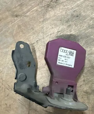 Audi A4 S4 B9 Bluetooth antenna 4M0035507 920391011