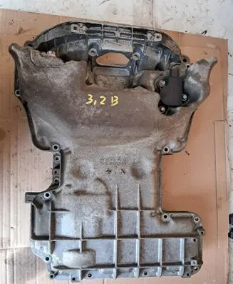 Mercedes-Benz CLK A209 C209 Oil sump R1120141203 R1120141402