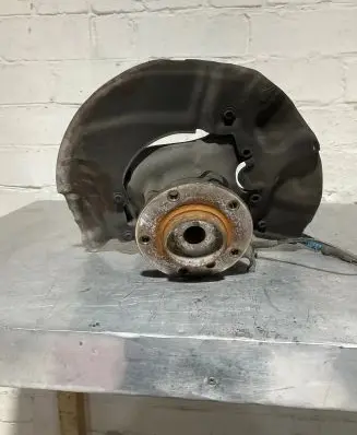 BMW 5 E60 E61 Front wheel hub spindle knuckle