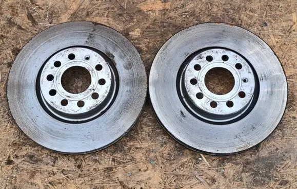 Volkswagen PASSAT B7 Front brake disc