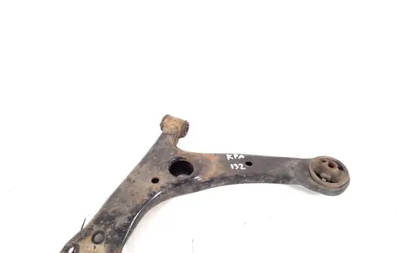 Toyota Corolla E120 E130 Front lower control arm/wishbone 48069-02080