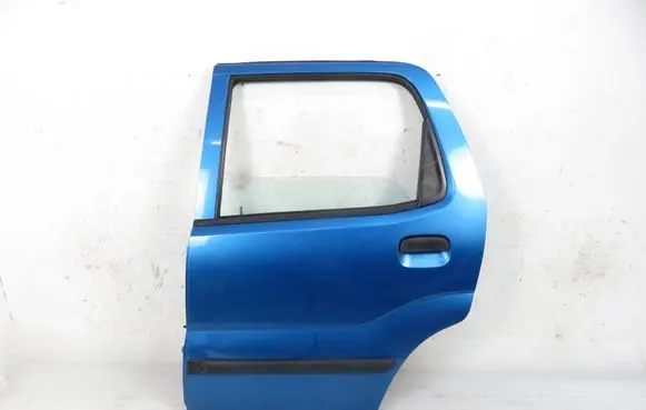 Suzuki Ignis Rear door