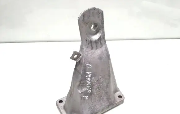 BMW 5 E60 E61 Engine mounting bracket 6761150 22116761150